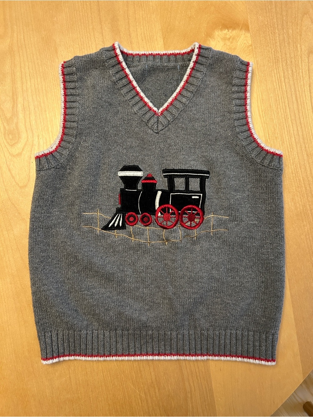 Good lad Train Embroidered V-Neck Sweater Vest (size 5T)